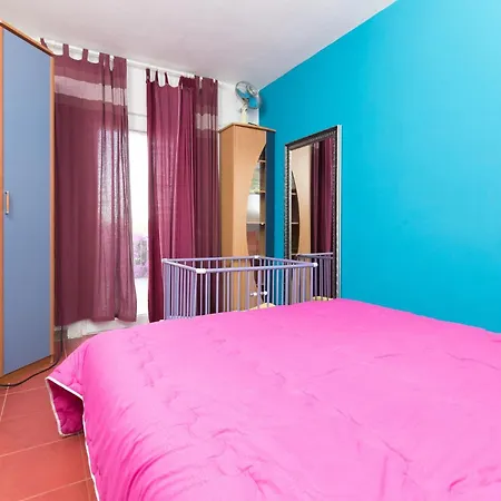 Seget Vranjica 9430 Semesterbostad *